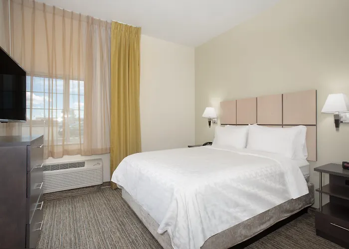 Candlewood By Ihg 2*