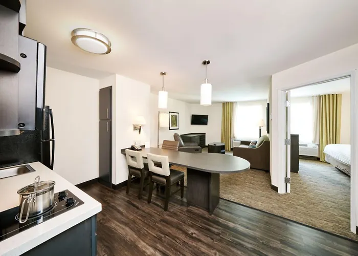 Hotel Candlewood By Ihg 2*