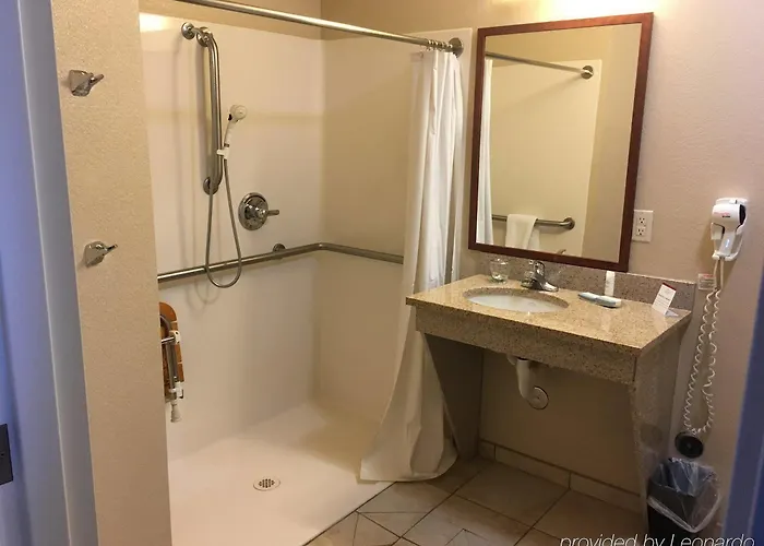 Candlewood By Ihg Hotel