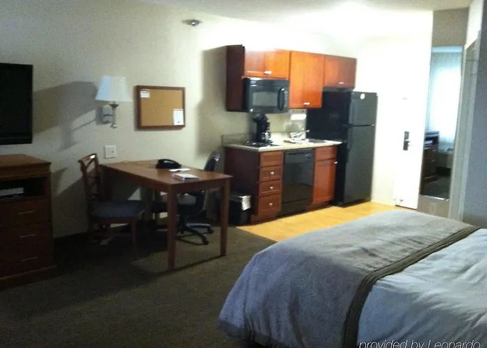 Candlewood By Ihg Hotel