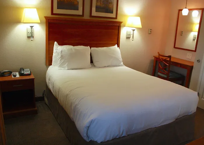 Candlewood By Ihg